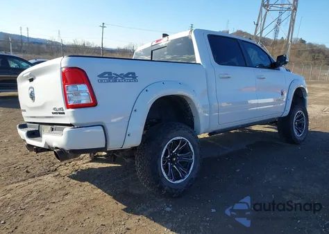 2022 Ram 1500 Big Horn 4X4 5'7 Box z USA, uszkodzony, nr VIN 1C6SRFFT4NN428657